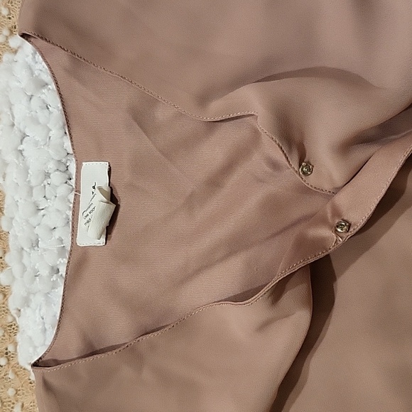 Japna Ruffle Blouse - Picture 7 of 10